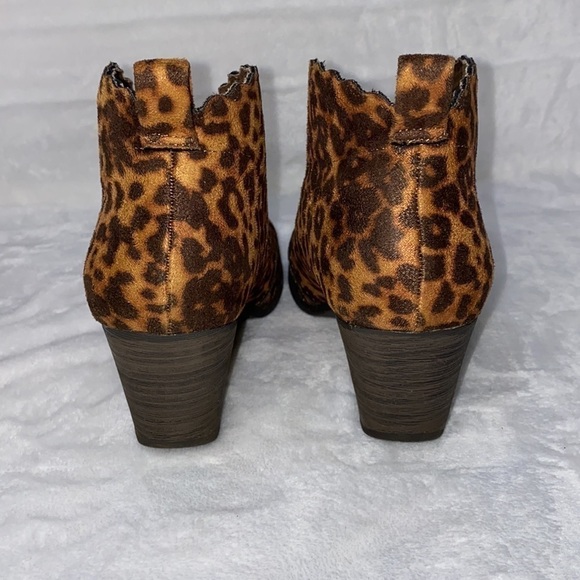 𝅺coconuts by Matisse Addie Leopard Print Ankle Booties Size 6.5M - Picture 5 of 16